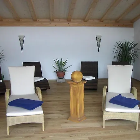 Gaestehaus Weisses Roessl Hotell *